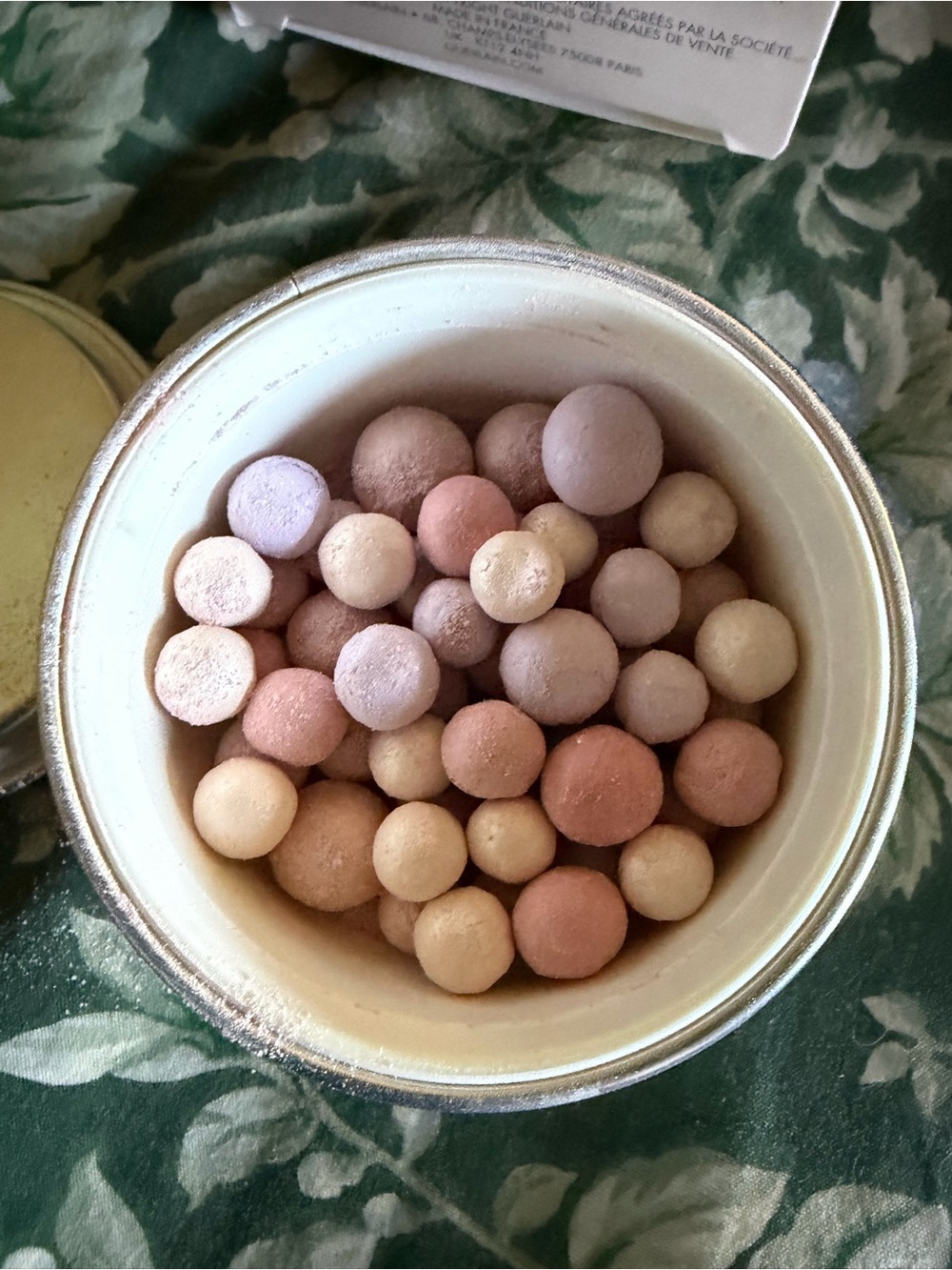 GUERLAIN Météorites Powder Pearls in Pink and Gold Compact color Pearl new - Picture 2 of 11
